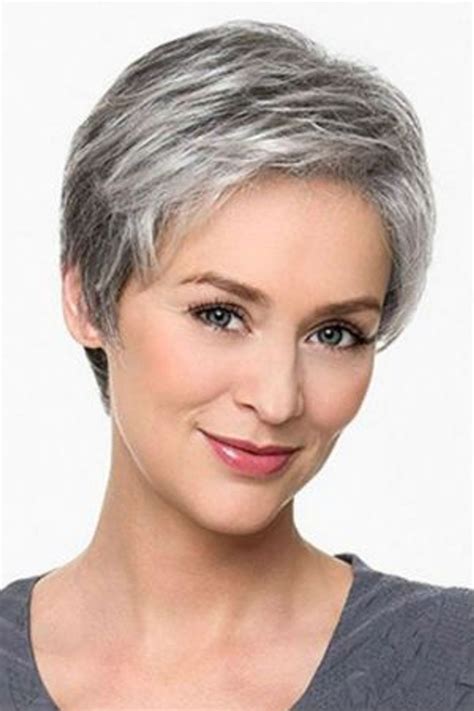 Cheveux gris: 12 coupes et coiffures magnifiques pour。